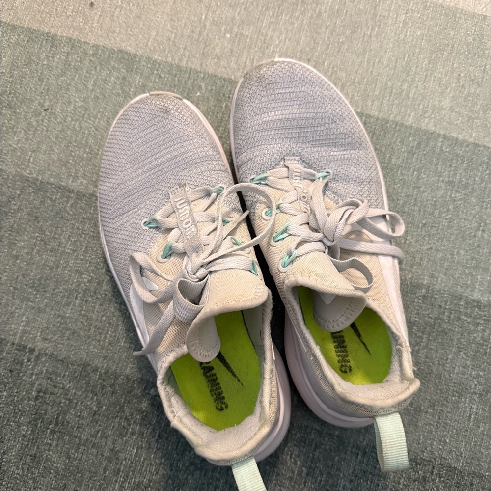 Women’s Grey Nike Training Shoe Size 6 Gently Worn